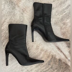Steve Madden Triall Boots
